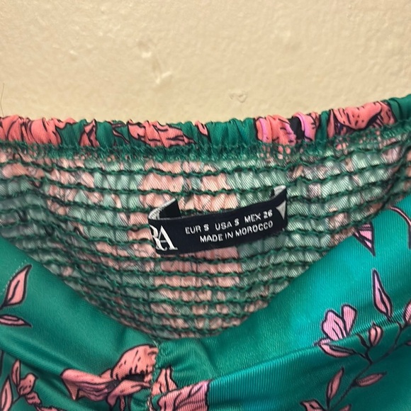 Zara Green and Pink Floral Blouse - Picture 3 of 3